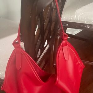 Medium Tote Bag ..